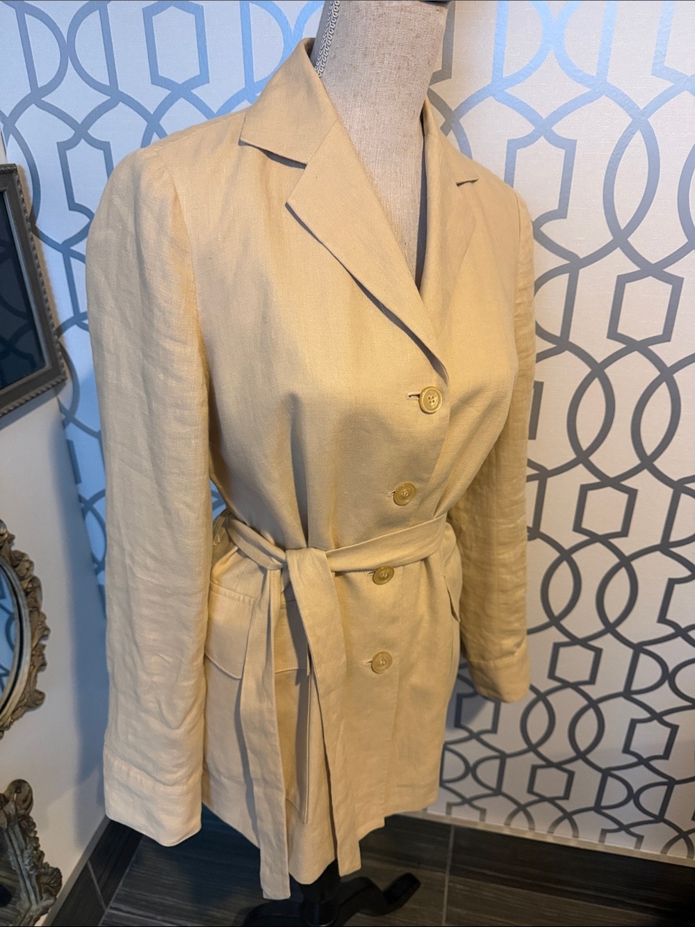 Brooks Brothers Pale Yellow Linen-Blend Belted Blazer